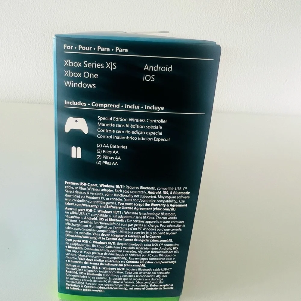 Xbox Bundle: Ice Breaker Wireless Controller + Original Battery and USB-C Cable